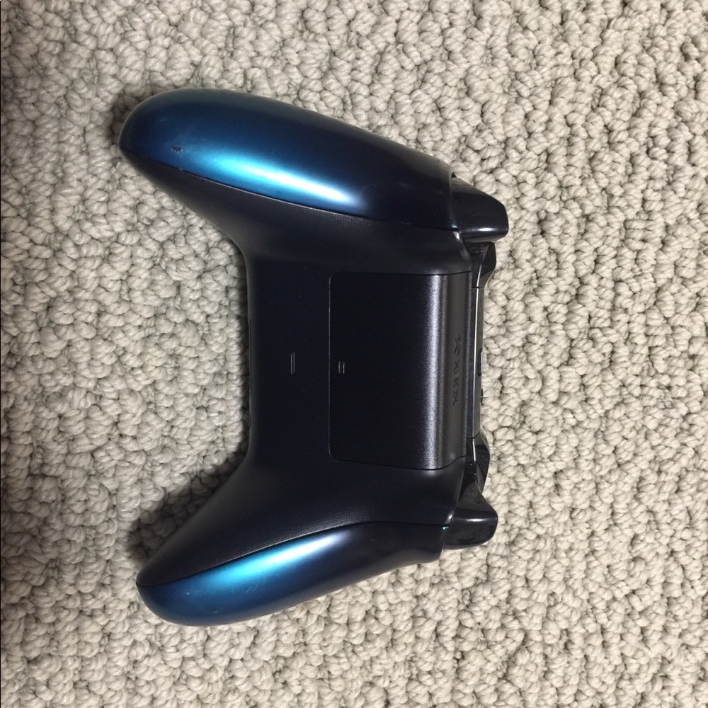 Xbox controller - Picture 2 of 3
